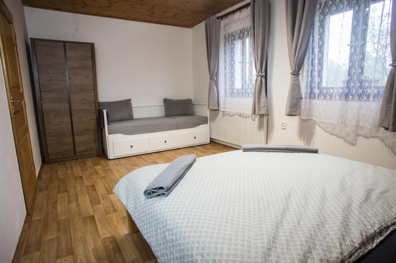 Apartmany Ve Mlejne Cachrov Luaran gambar