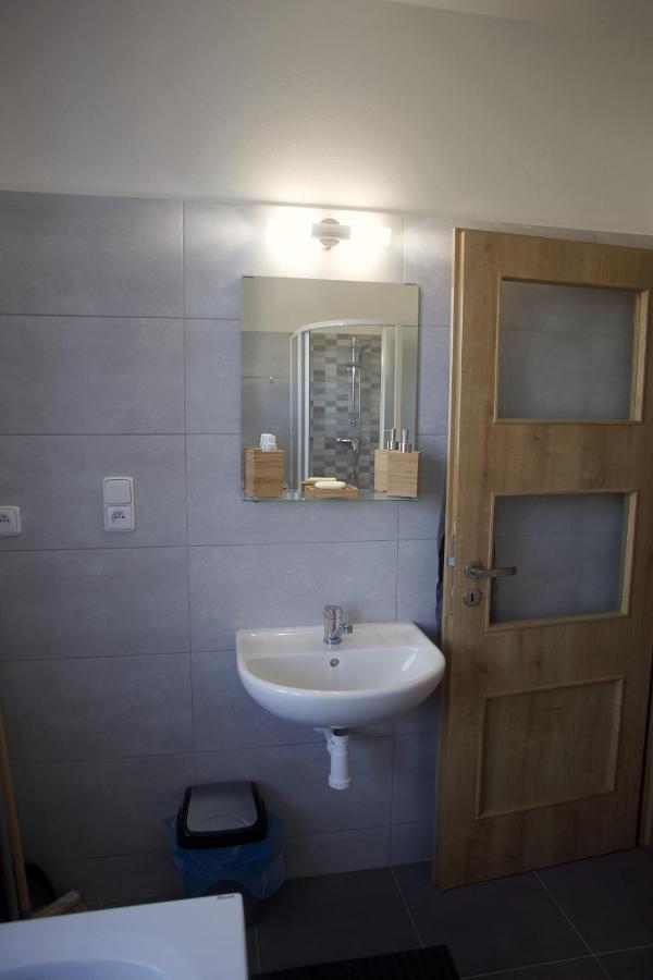 Apartmany Ve Mlejne Cachrov Luaran gambar