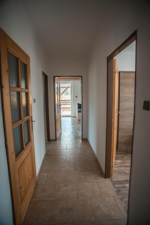 Apartmany Ve Mlejne Cachrov Luaran gambar